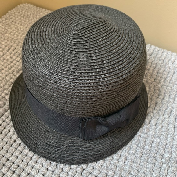 Cute Cloche Chapeau - Picture 2 of 5